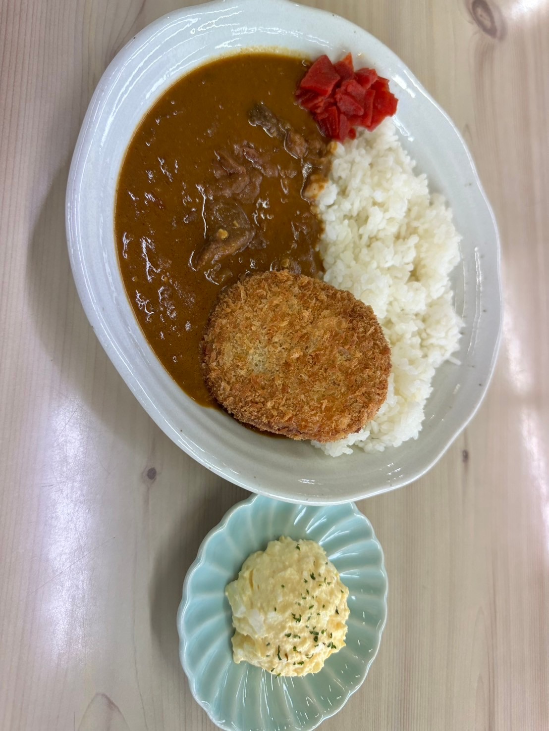 掛川⽜コロッケカレー
